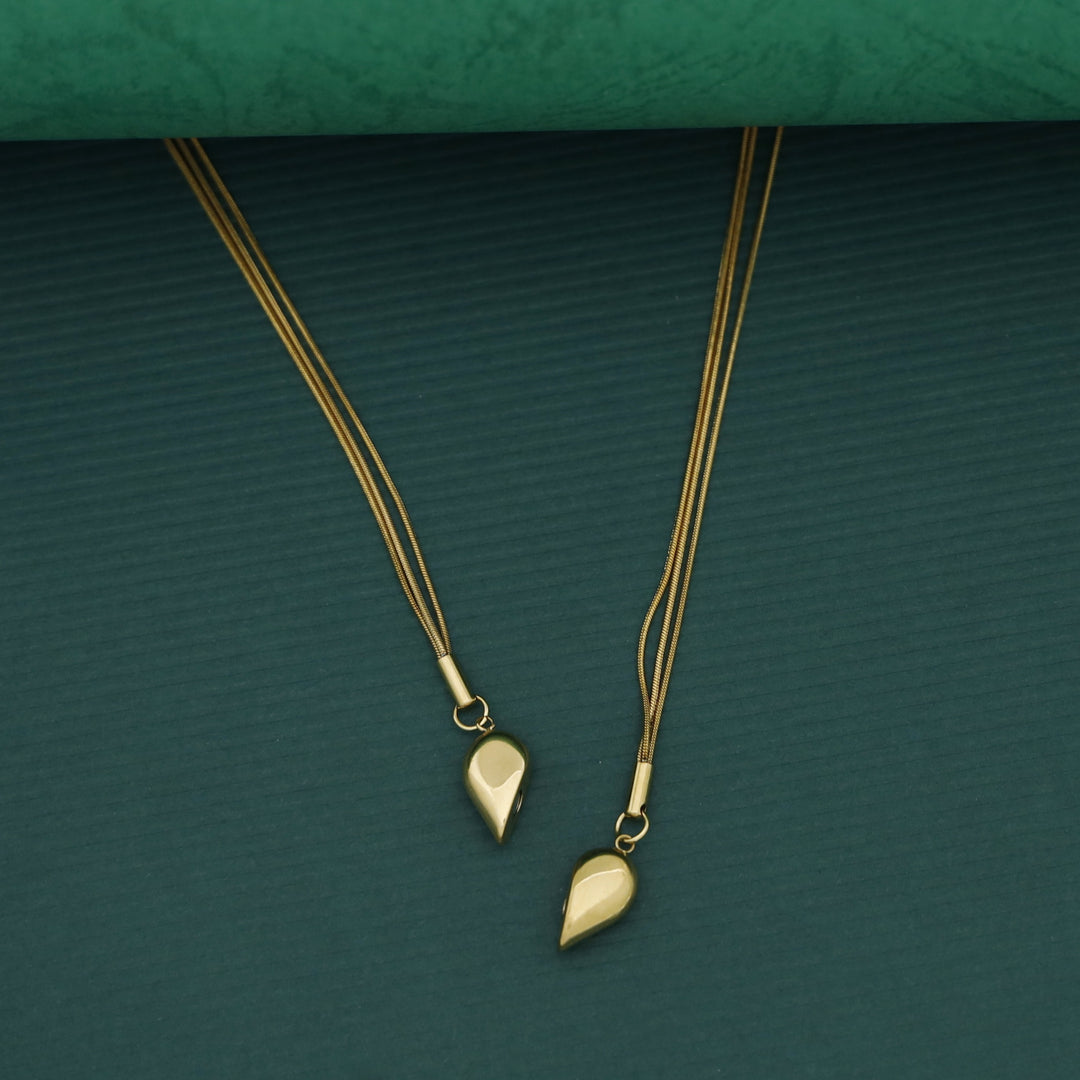 Manon Detachable Heart Neckpiece