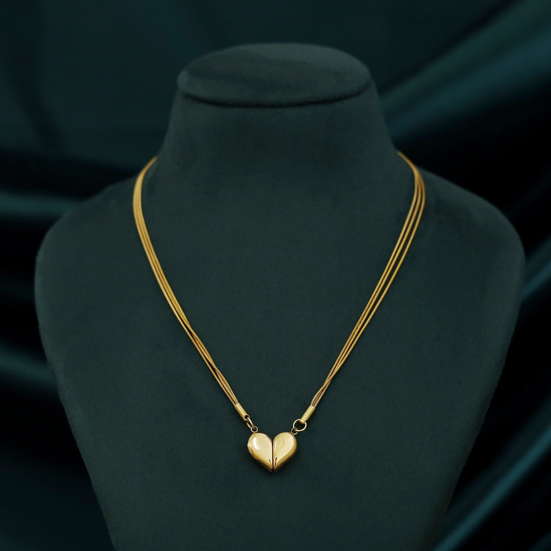 Manon Detachable Heart Neckpiece