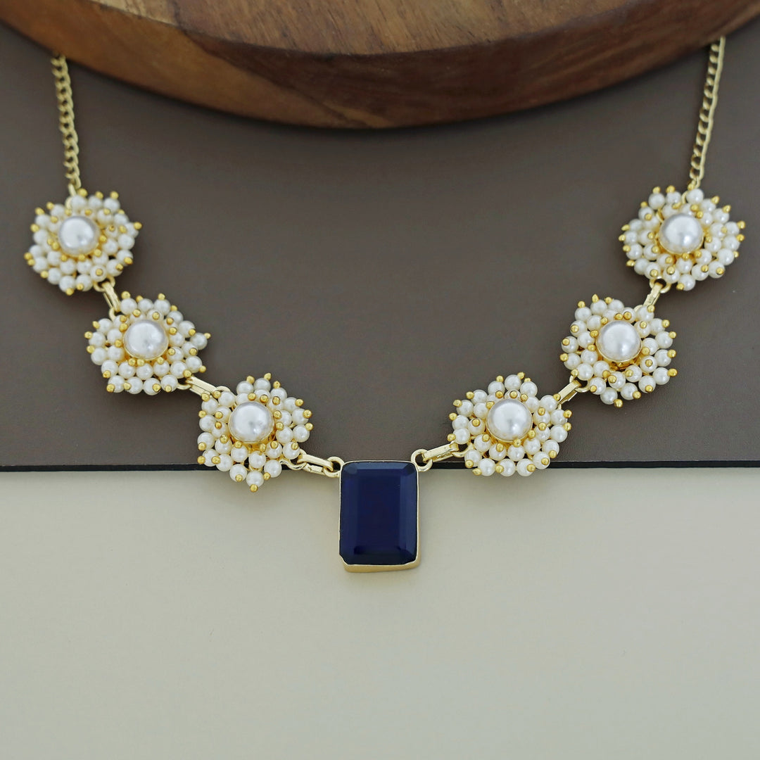 Adelita Glossy Rectangle Cluster Pearl Short Neckpiece / Choker
