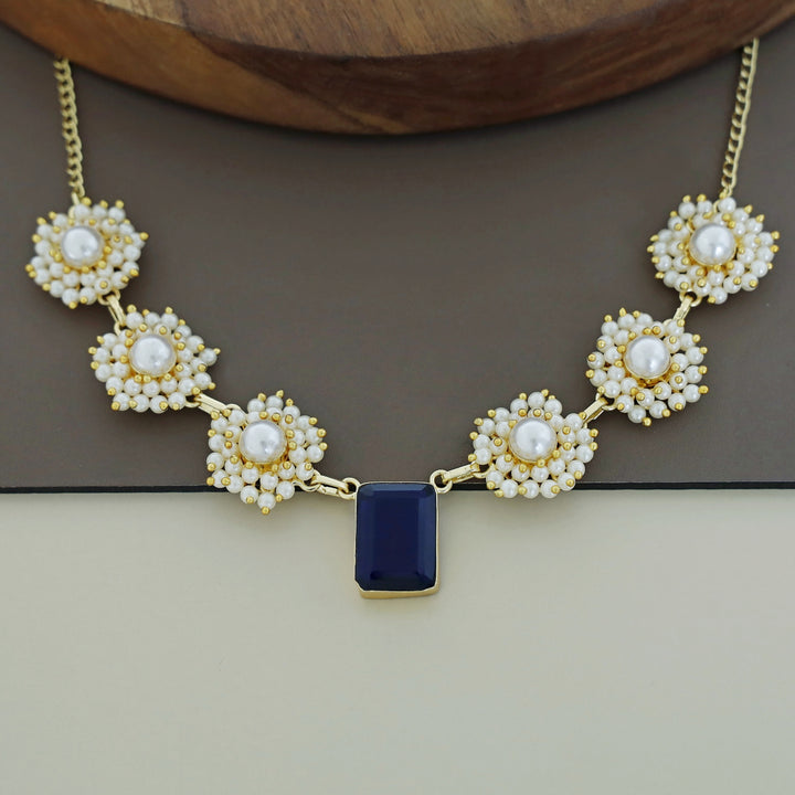 Adelita Glossy Rectangle Cluster Pearl Short Neckpiece / Choker