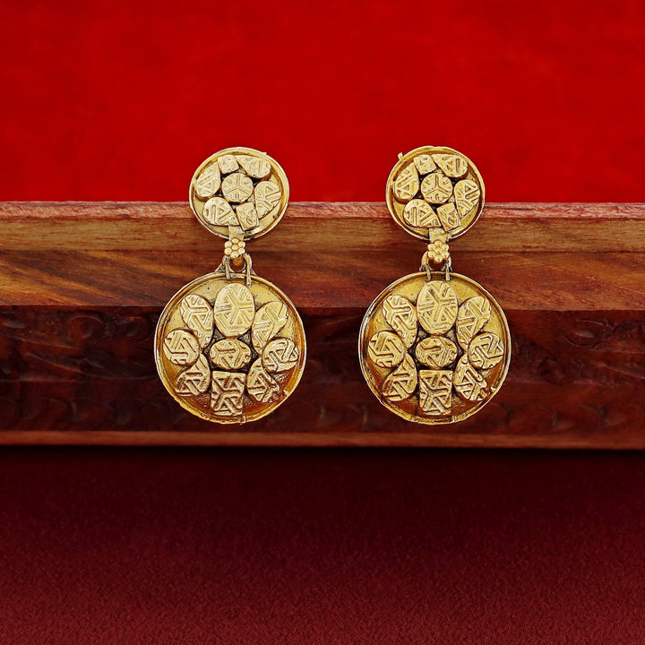 Varnika Short Neckpiece With Earring