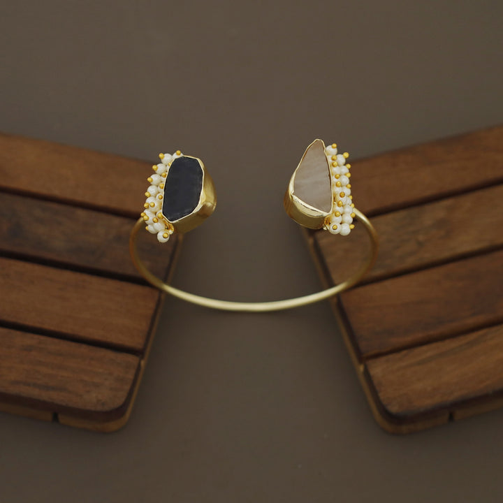 Caitlin Raw Stone Cluster Pearl Bangle