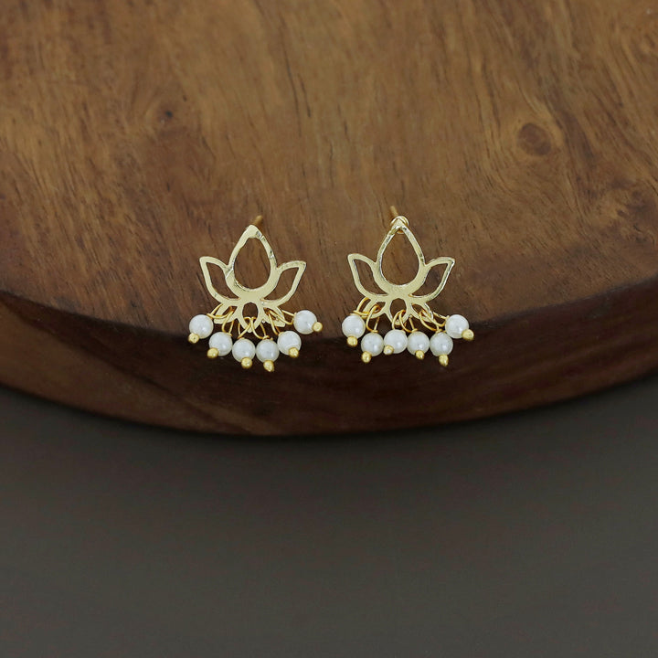 Luna Lotus Cluster Pearl Neckpiece With Earring