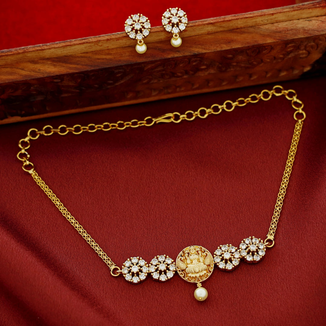 Rageswari Pearl Tetra Flower Choker With Earring