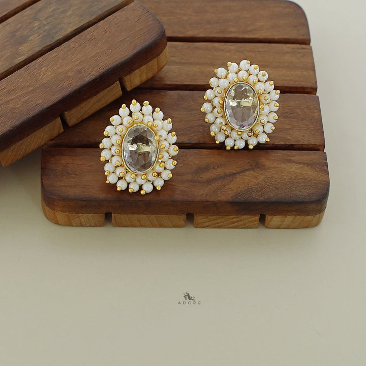 Ahelia Glossy Oval Cluster Pearl Earring