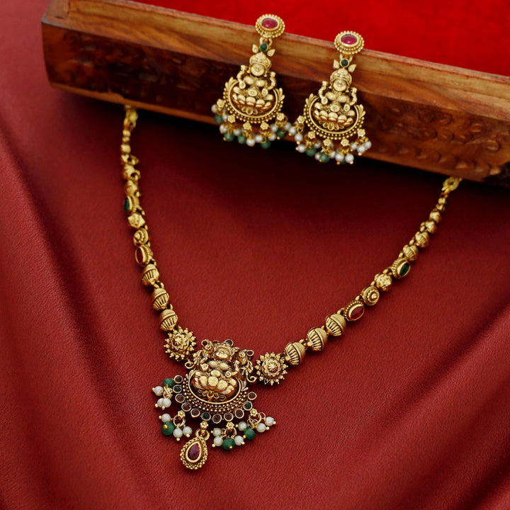 Rudrakshi Devi Short Neckpiece With Earring