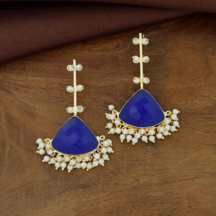 Saya Golden Stick Cluster Pearl Glossy Earring