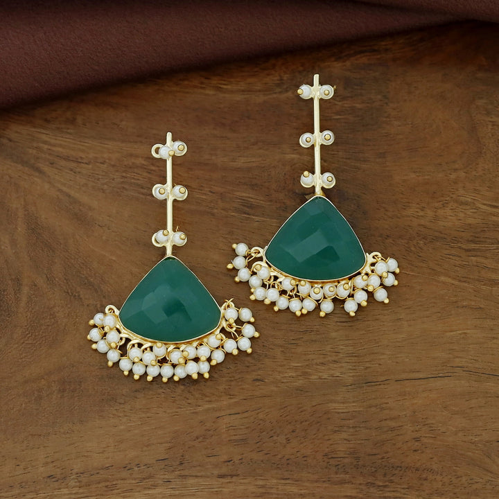 Saya Golden Stick Cluster Pearl Glossy Earring