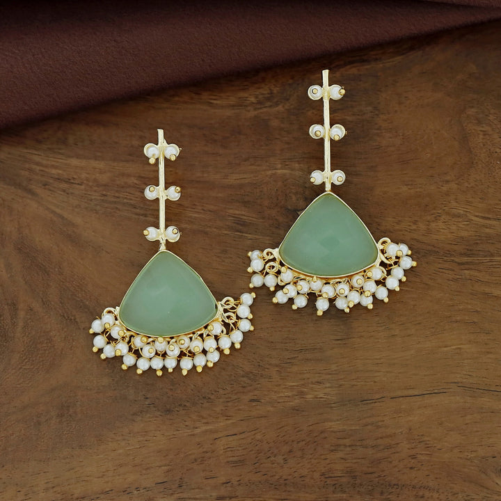 Saya Golden Stick Cluster Pearl Glossy Earring