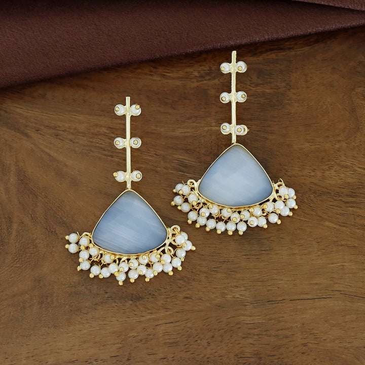 Saya Golden Stick Cluster Pearl Glossy Earring