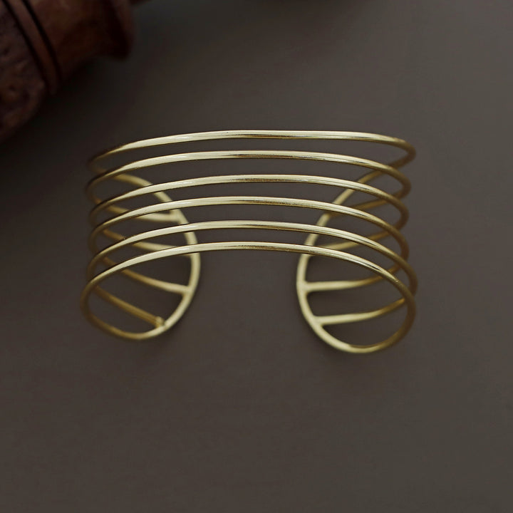 Adeline Golden Layer Curly Bangle