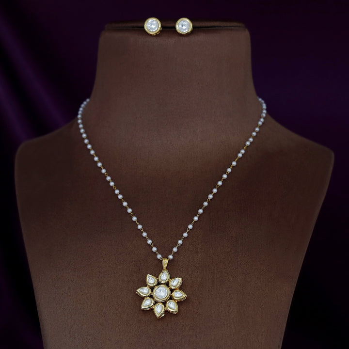 Laara Pearl Floral Kundan Neckpiece With Circle Stud