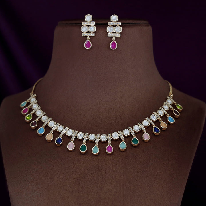Lainika Kundan Drop Glossy Neckpiece With Earring