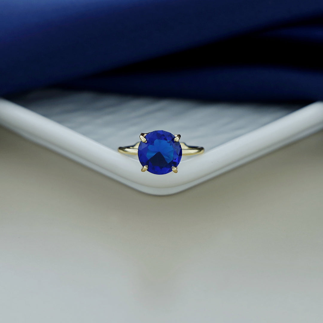 Golden Claw Glossy Round Ring