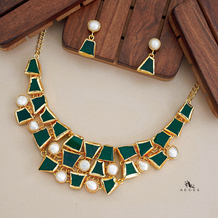Scarlett Raw Stone + Baroque Neckpiece With Earring