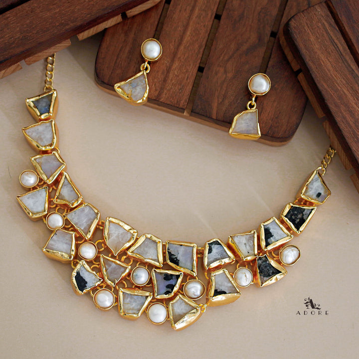 Scarlett Raw Stone + Baroque Neckpiece With Earring