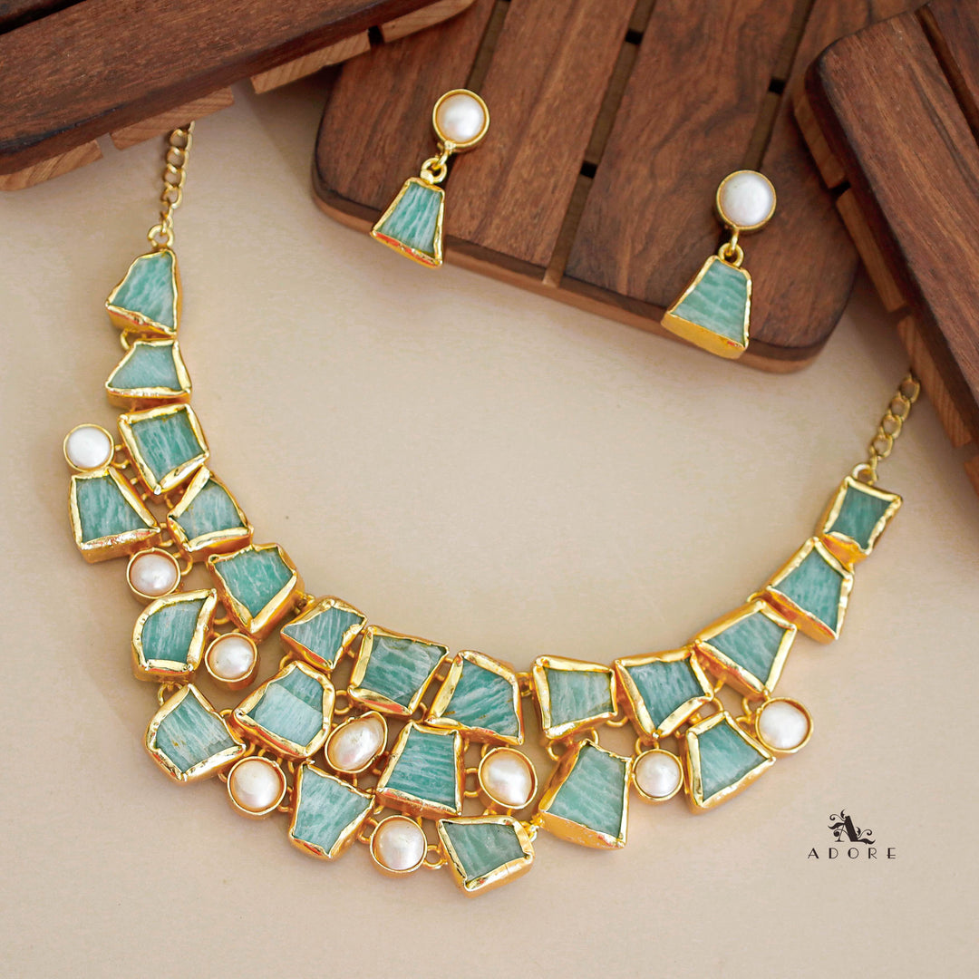 Scarlett Raw Stone + Baroque Neckpiece With Earring