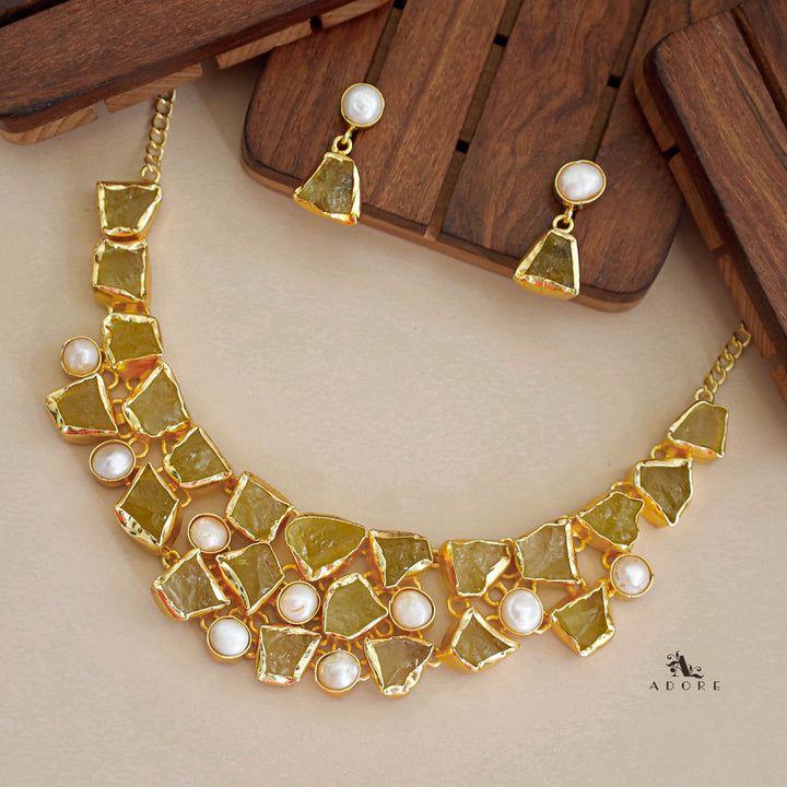 Scarlett Raw Stone + Baroque Neckpiece With Earring