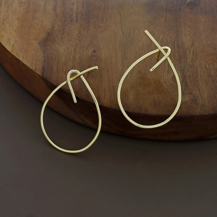 Collins Golden Knot Earring