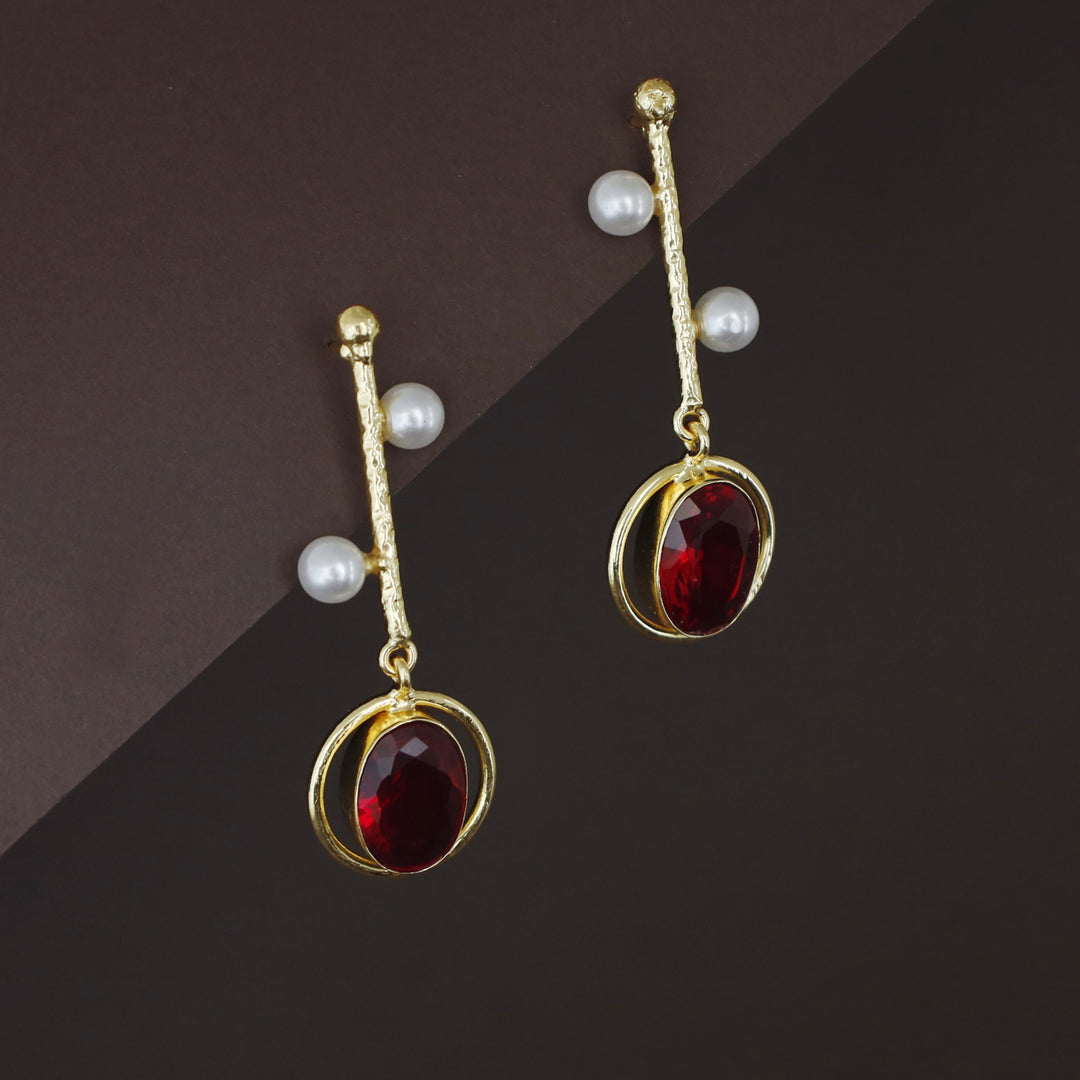 Golden Hammered Stick Pearl Oval Glossy Earring