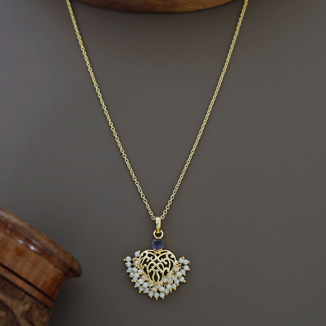 Rosalind Cluster Pearl Heart Glossy Neckpiece