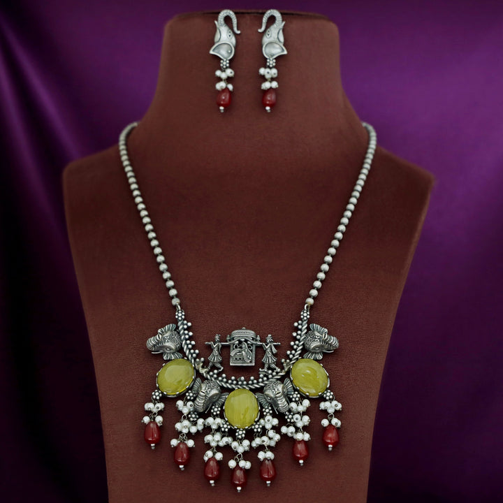 Alizza Antique Pearl Neckpiece With Earring