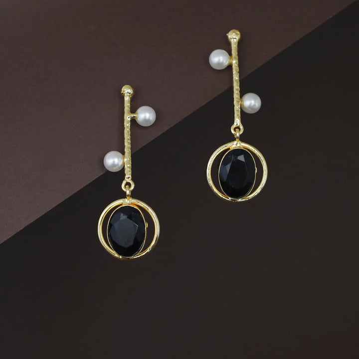 Golden Hammered Stick Pearl Oval Glossy Earring