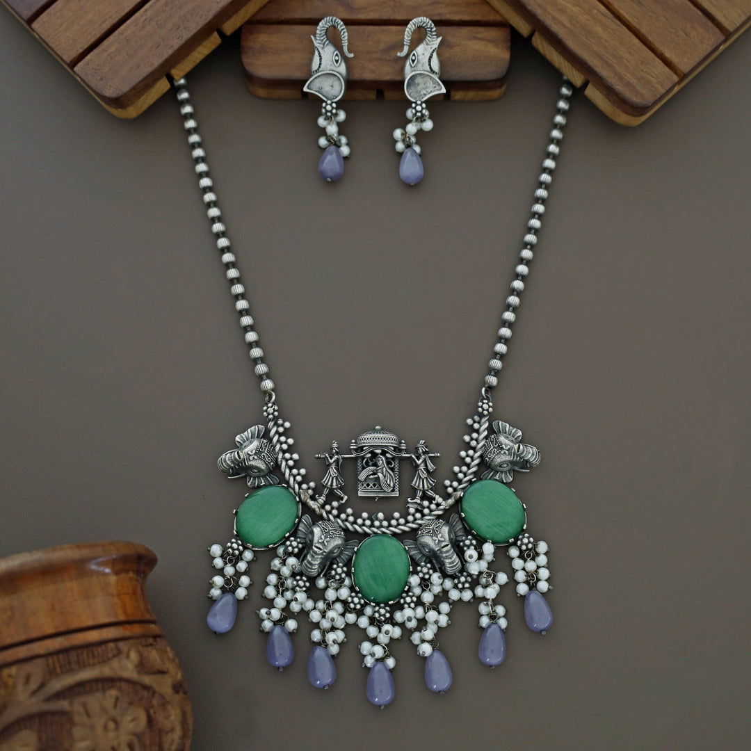 Alizza Antique Pearl Neckpiece With Earring