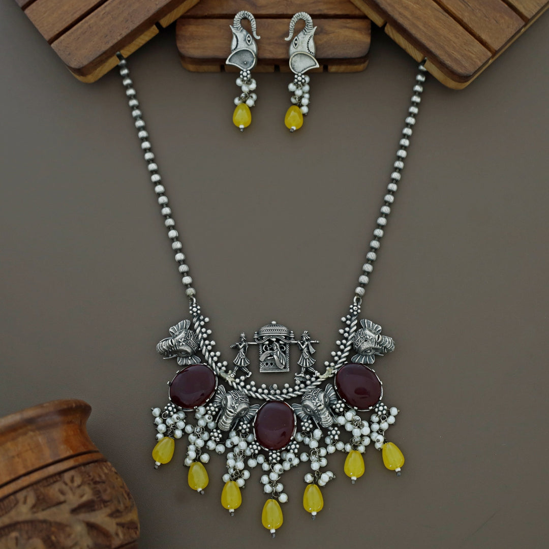 Alizza Antique Pearl Neckpiece With Earring