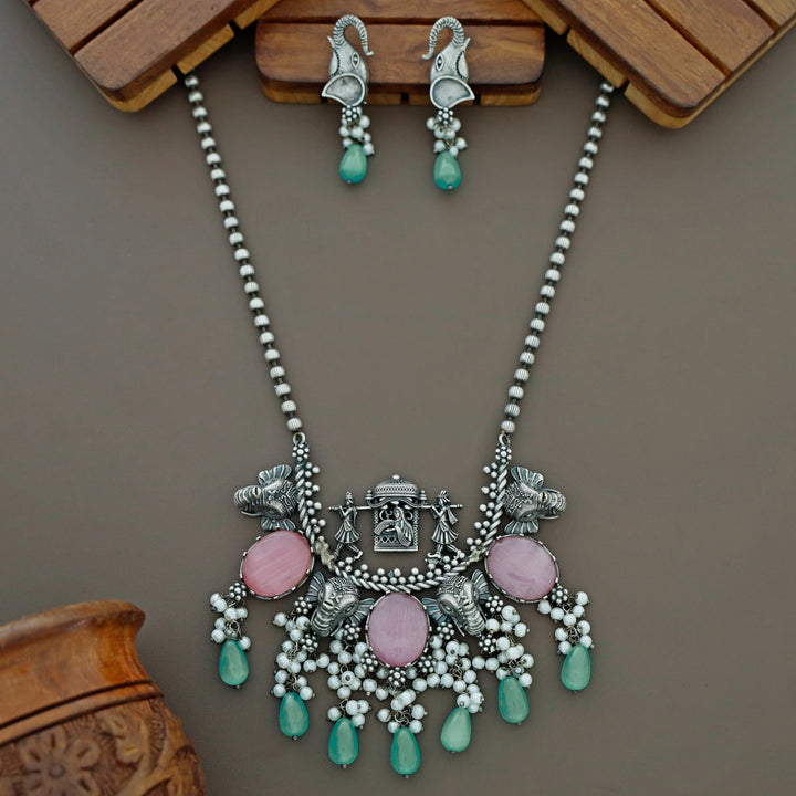 Alizza Antique Pearl Neckpiece With Earring