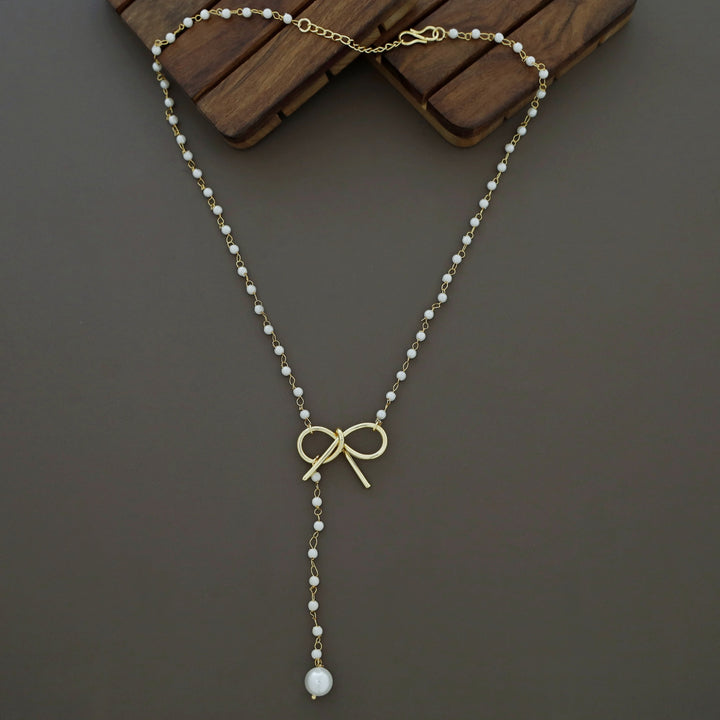 Carly Layer Ribbon Pearl Neckpiece
