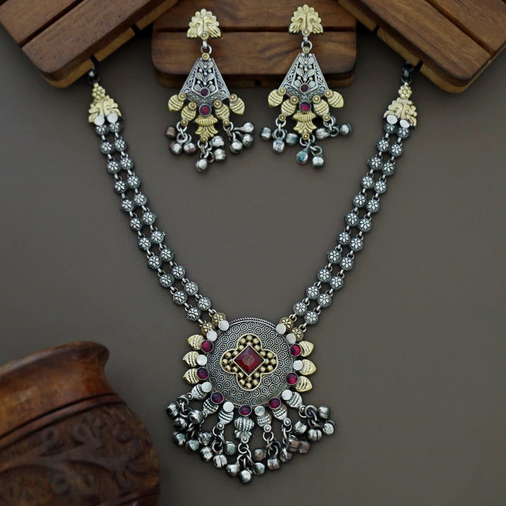 Gyanvi Dual Tone Ghungroo Neckpiece With Earring