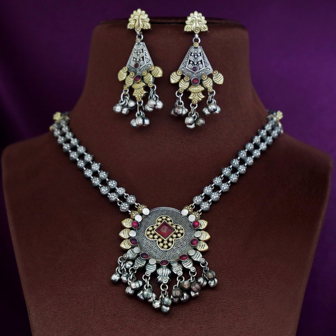 Gyanvi Dual Tone Ghungroo Neckpiece With Earring