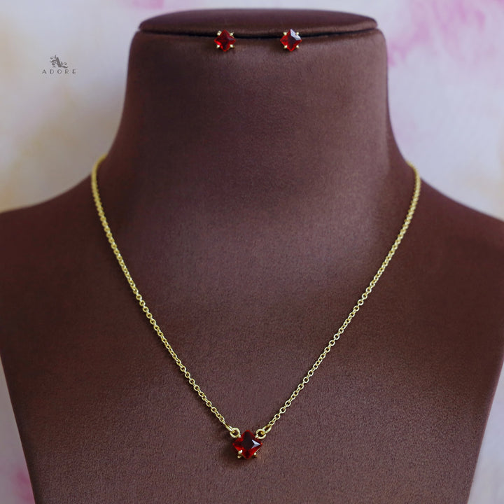 Raven Golden Chain And Diamond Glossy Neckpiece with Stud