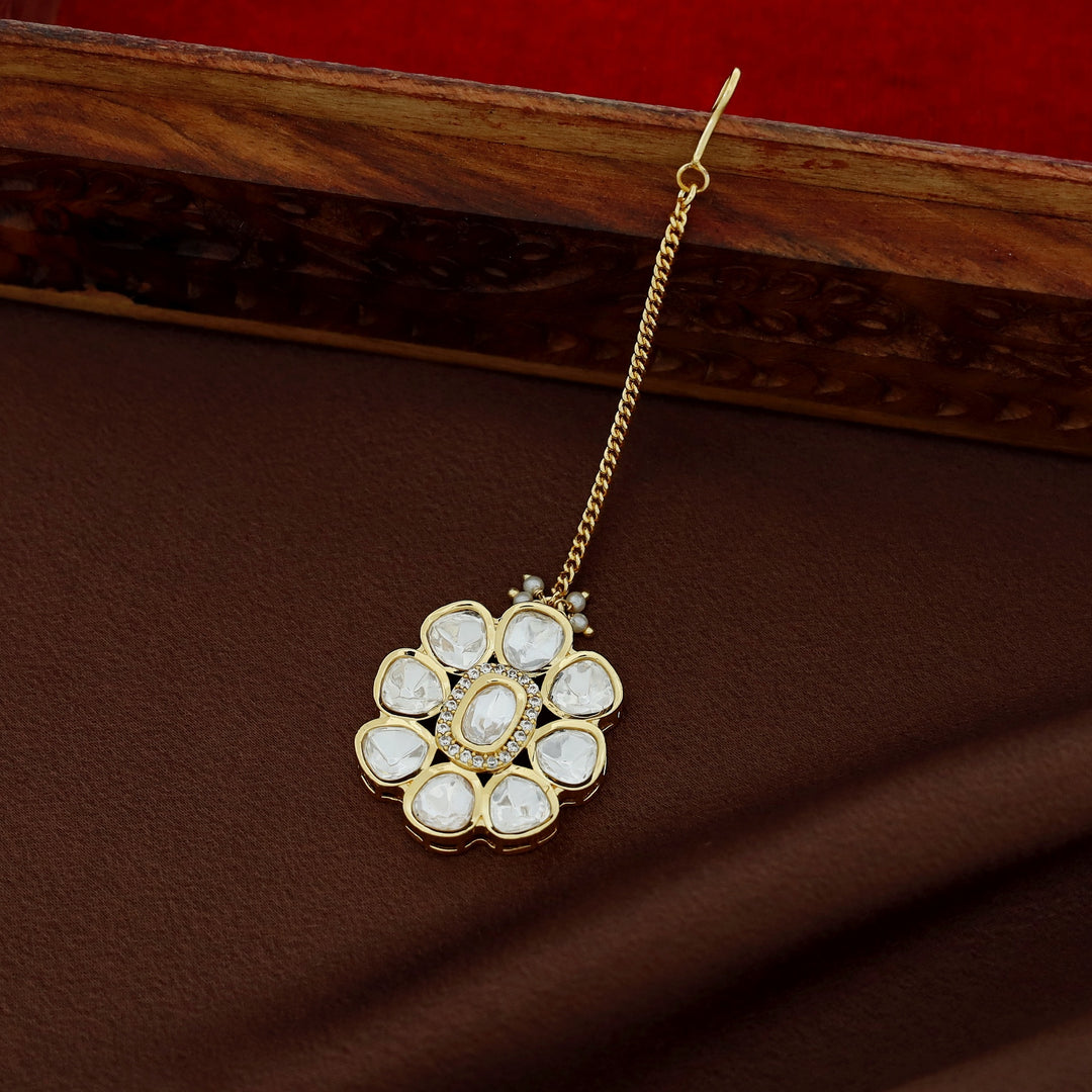 Aayana Kundan Flower Pearl Tikka
