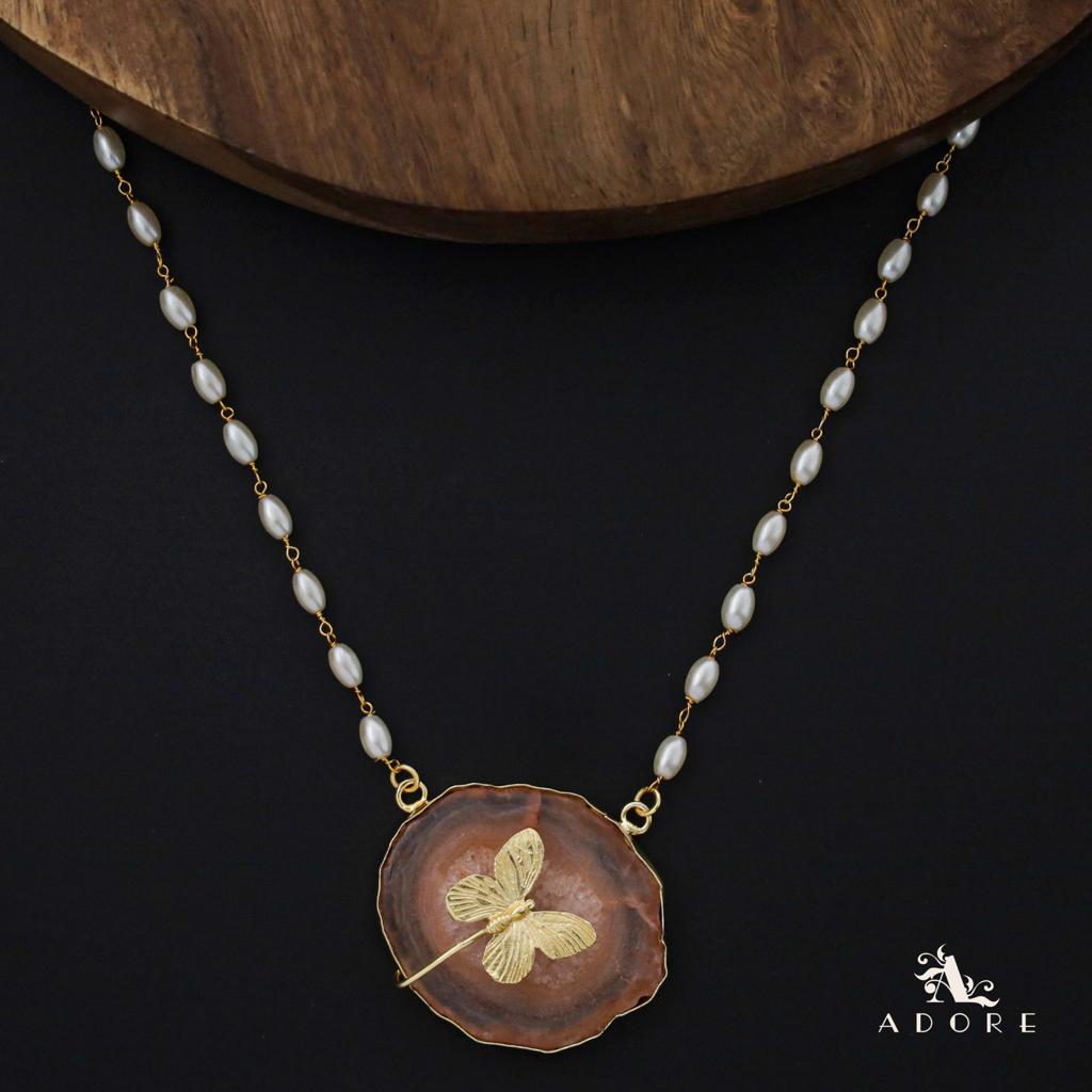 Rice Pearl Long Agate Golden Papillon Neckpiece