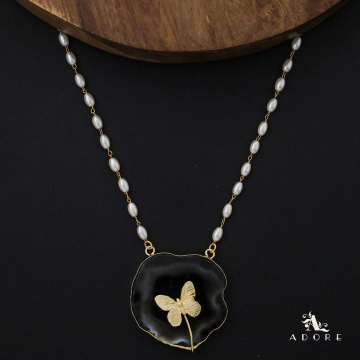 Rice Pearl Long Agate Golden Papillon Neckpiece
