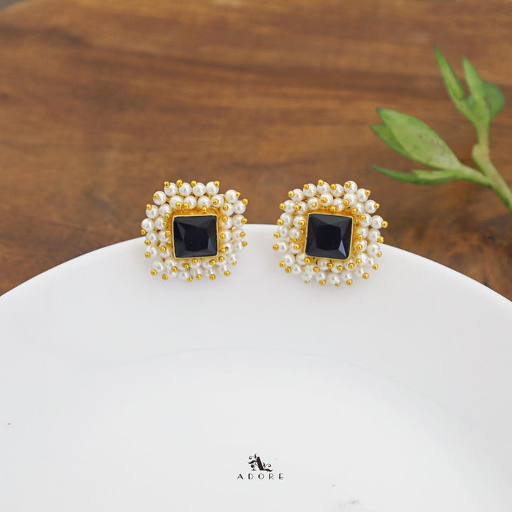 Ahelia Glossy Square Cluster Pearl Earring