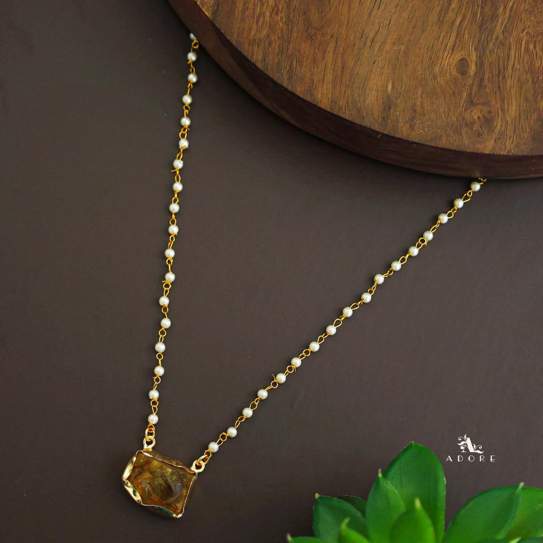 Nasmiya Raw Stone Neckpiece