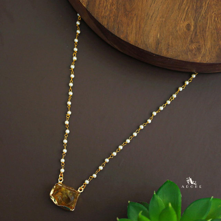 Nasmiya Raw Stone Neckpiece