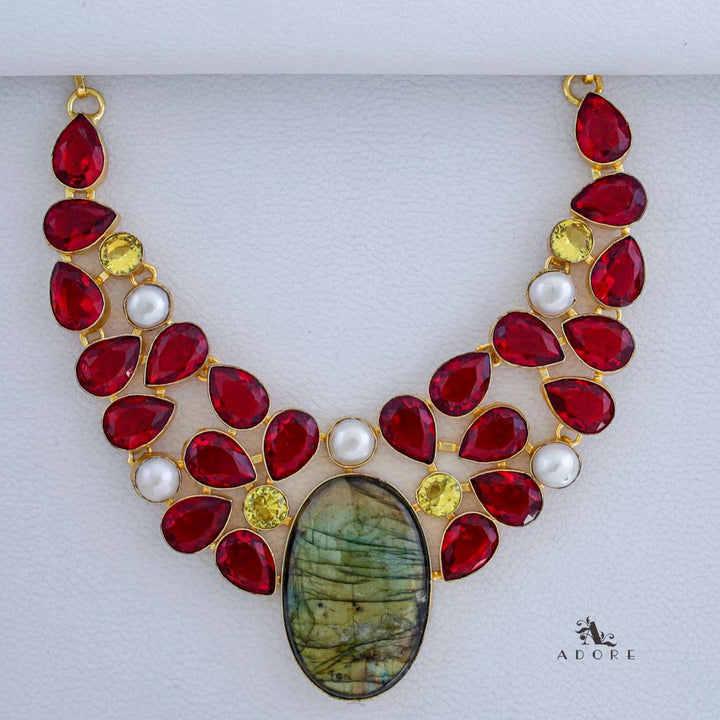 Anaisa Bold Neckpiece