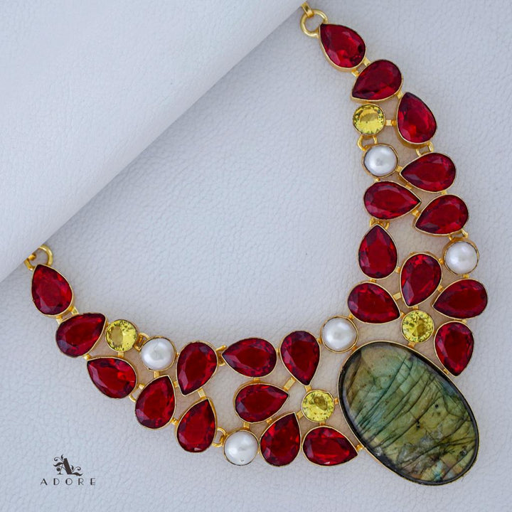 Anaisa Bold Neckpiece