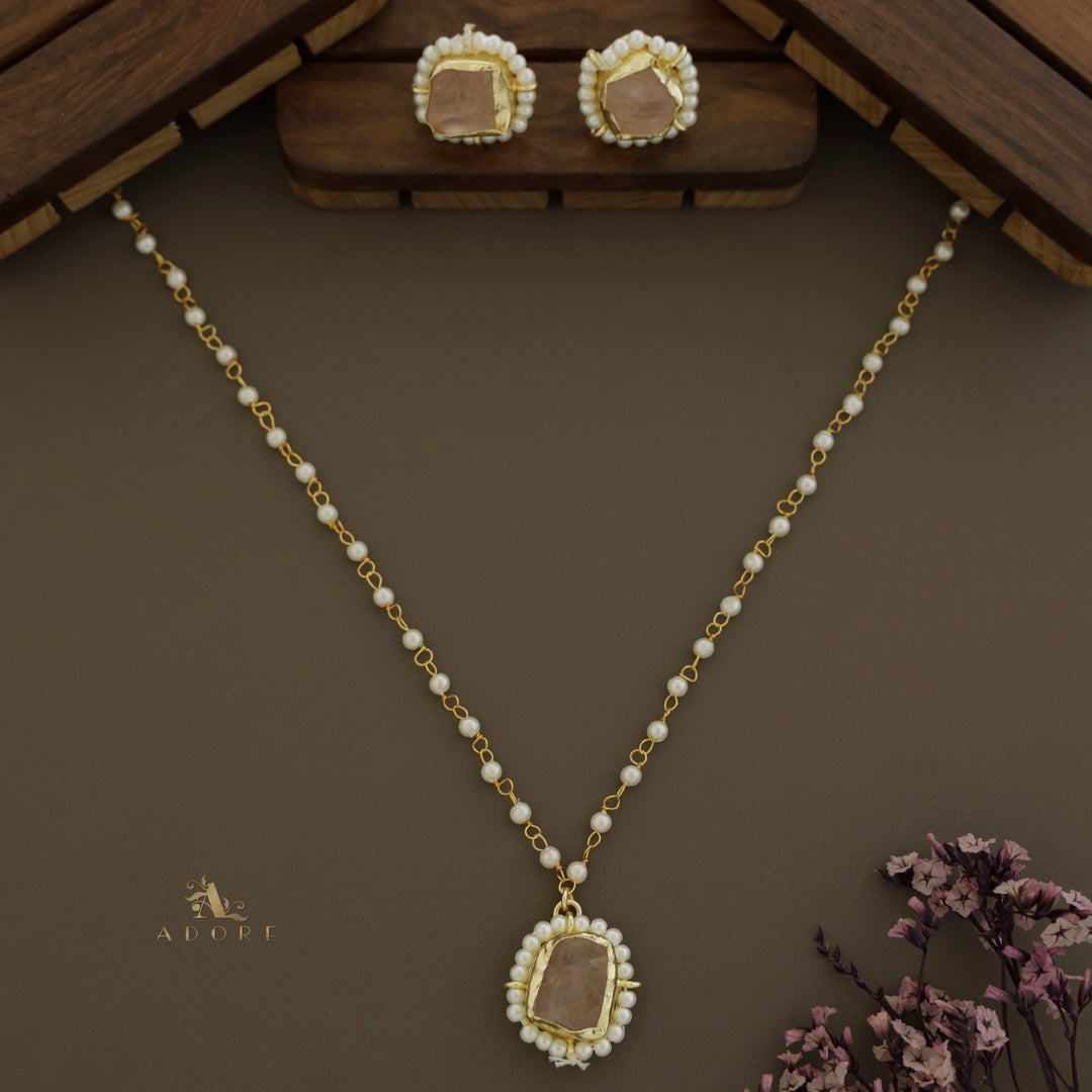 Nasmiya Cluster Pearl Raw Stone Neckpiece With Stud