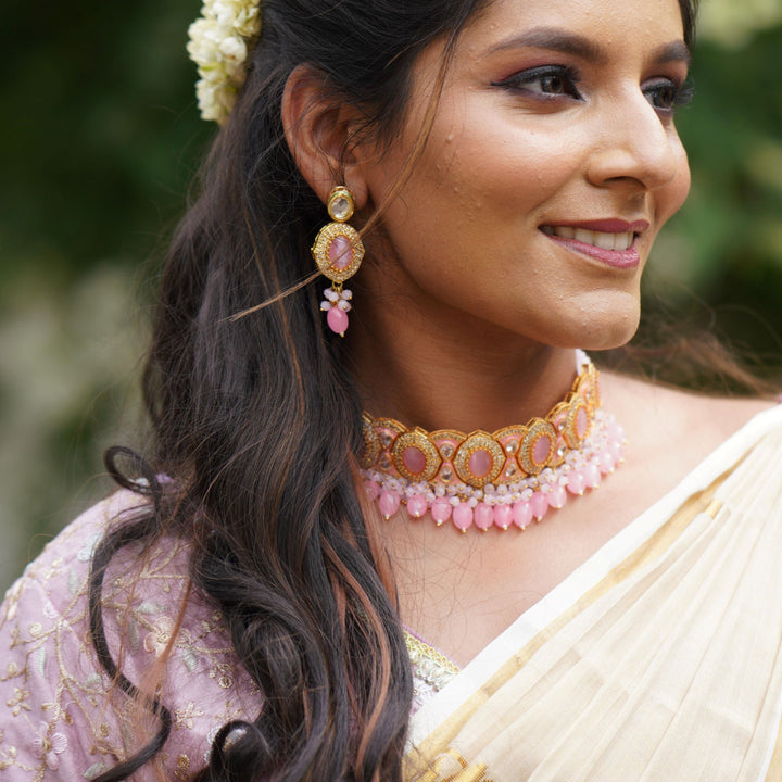 Taruni Kundan Choker With Stud