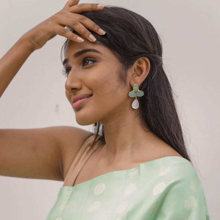 Xmas Tree Earring (Mother of Pearl)
