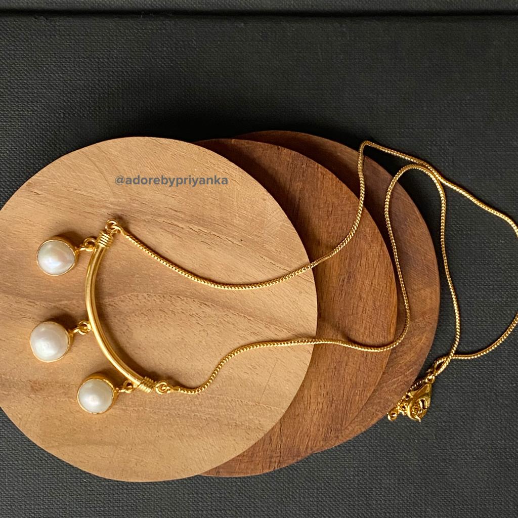 Moon Pearl Neckpiece