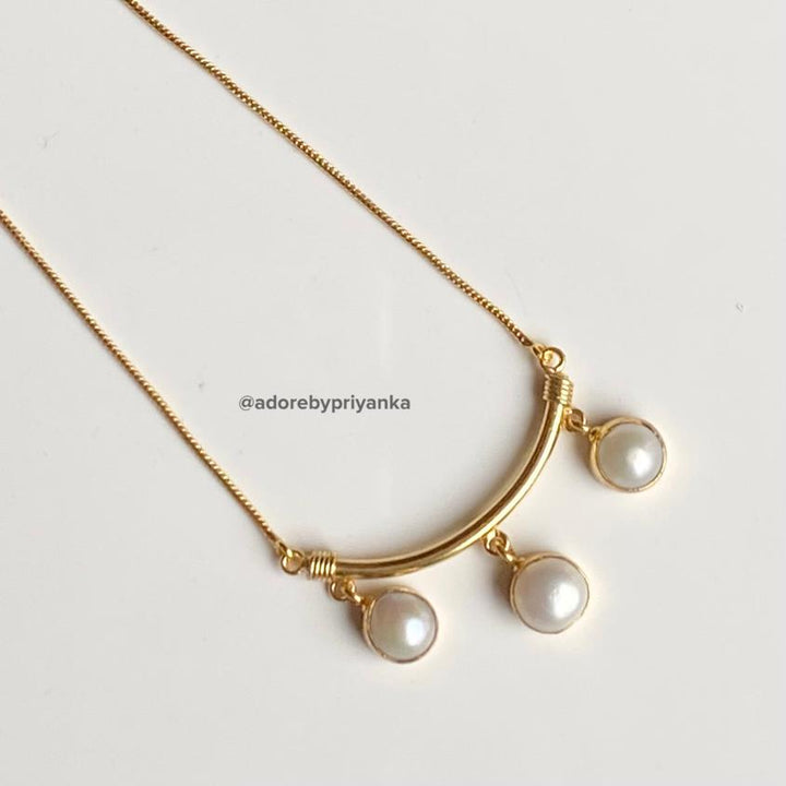 Moon Pearl Neckpiece