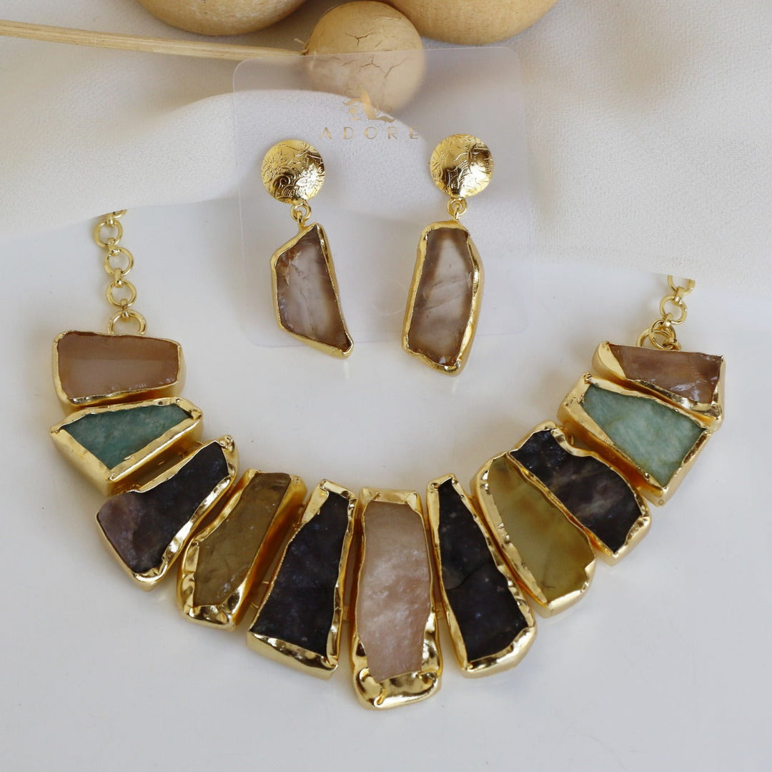 Raw Stone Hazel Neckpiece with Earring