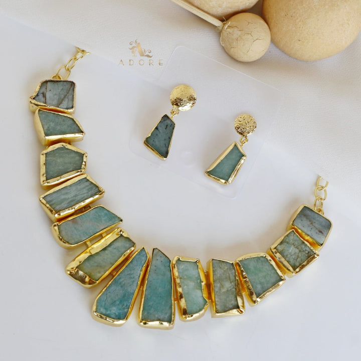 Raw Stone Hazel Neckpiece with Earring