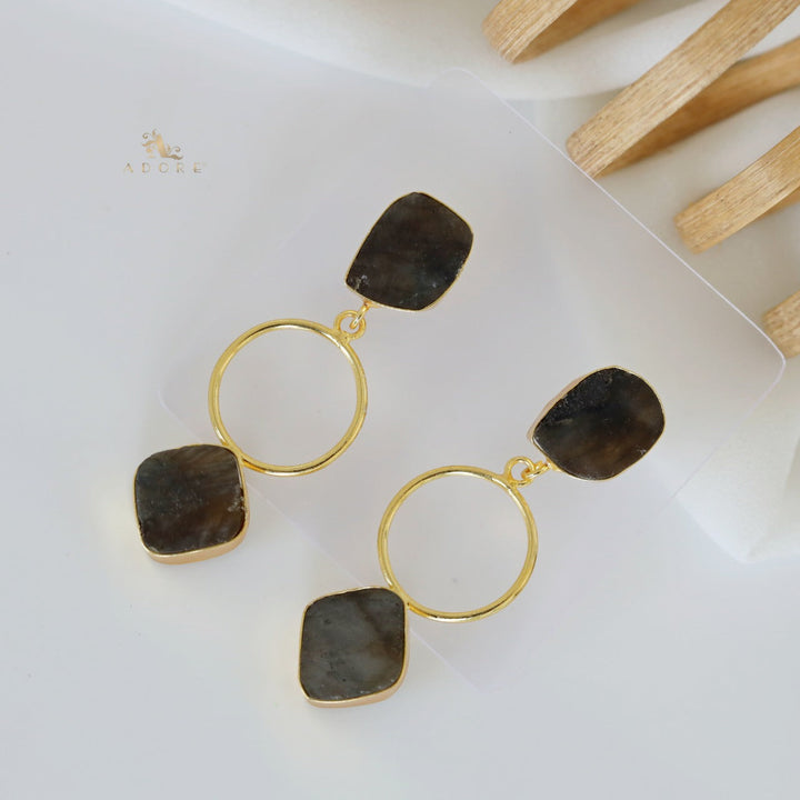 Middle Golden Circle Earring